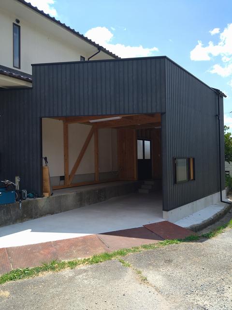 ガレージハウス外観